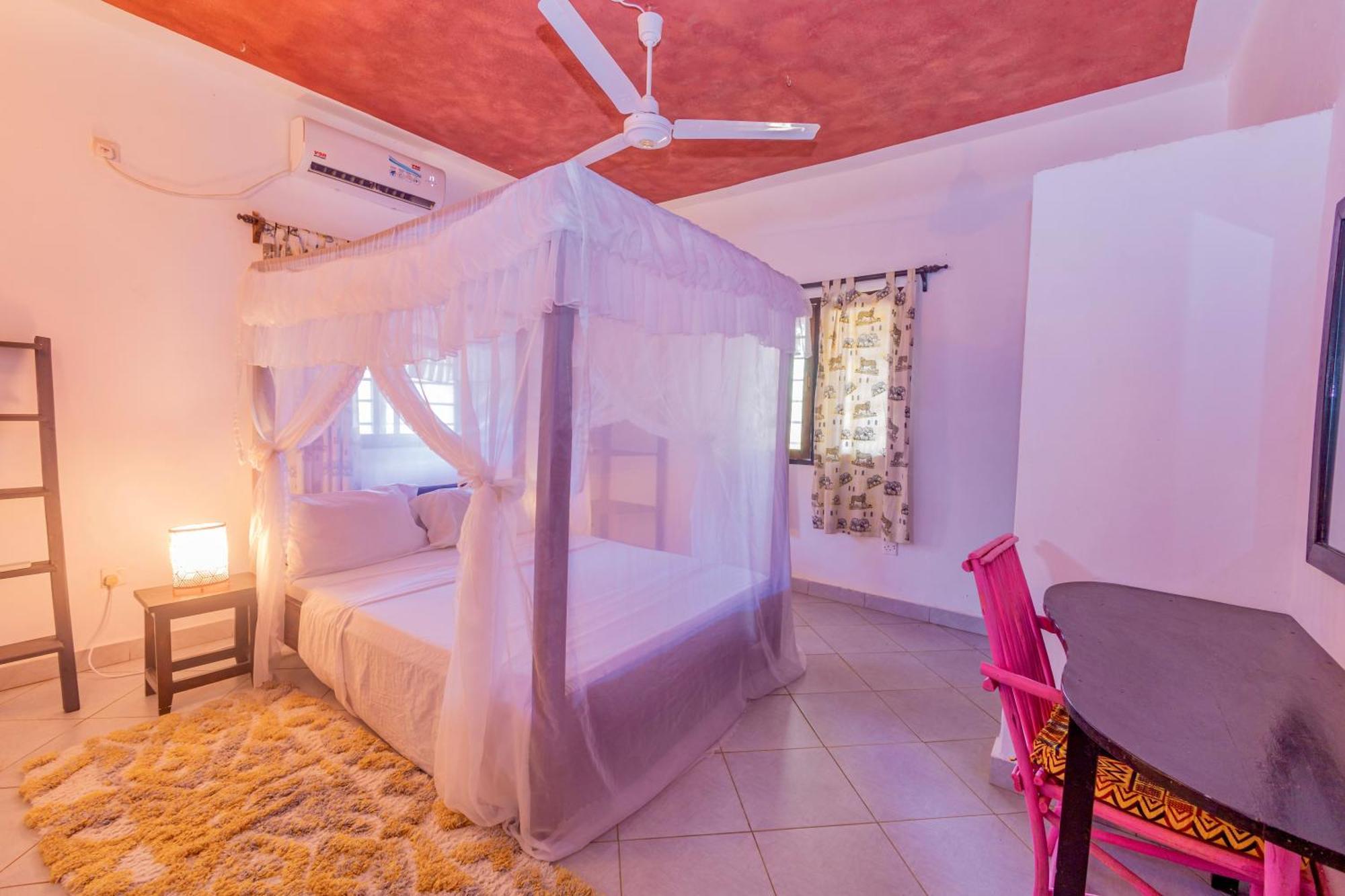 Villas Dora And Holly Diani Beach Luaran gambar