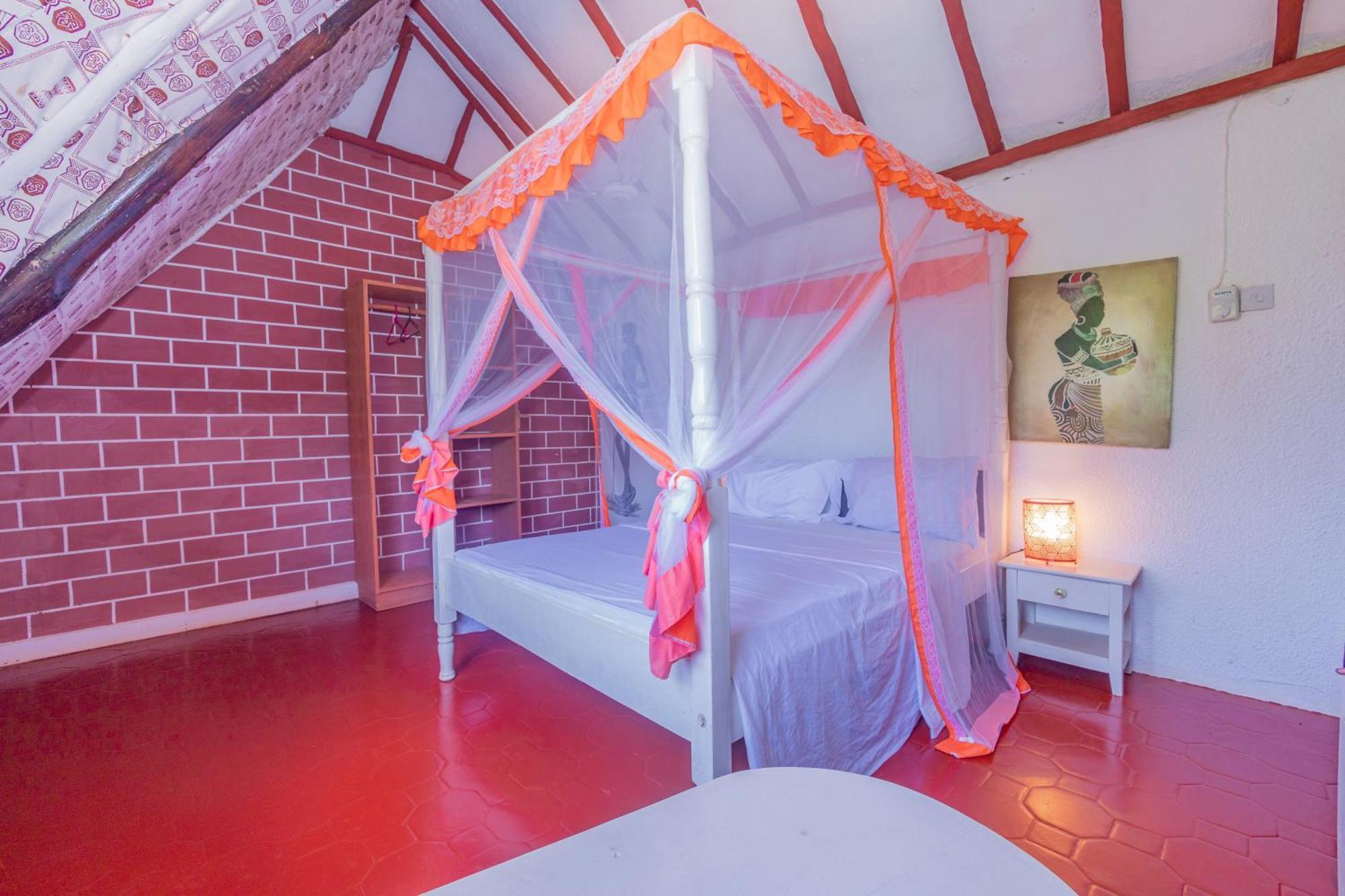 Villas Dora And Holly Diani Beach Luaran gambar