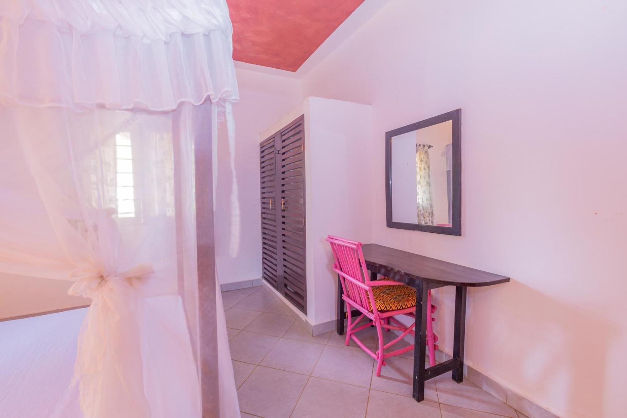 Villas Dora And Holly Diani Beach Luaran gambar