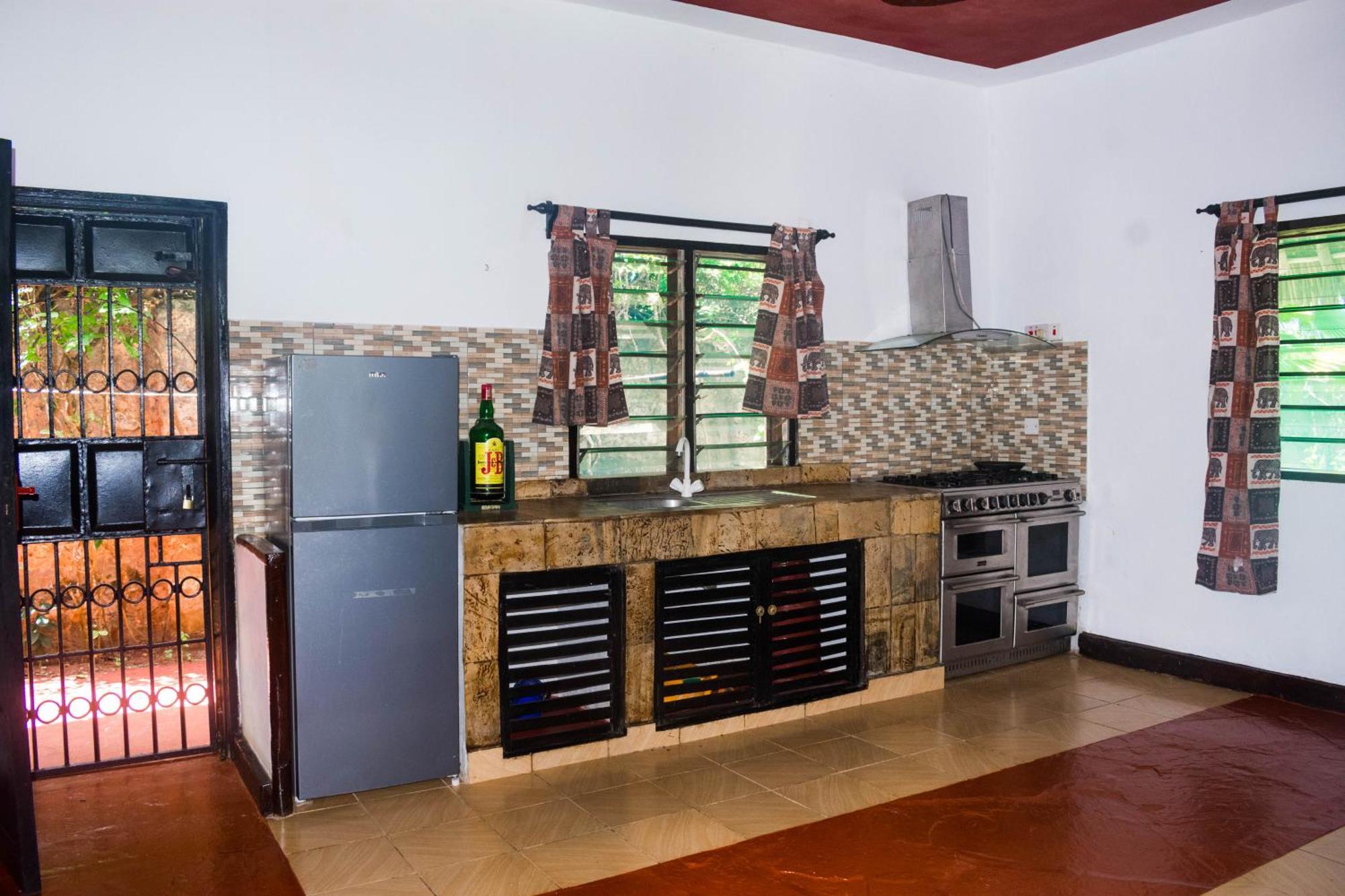Villas Dora And Holly Diani Beach Luaran gambar