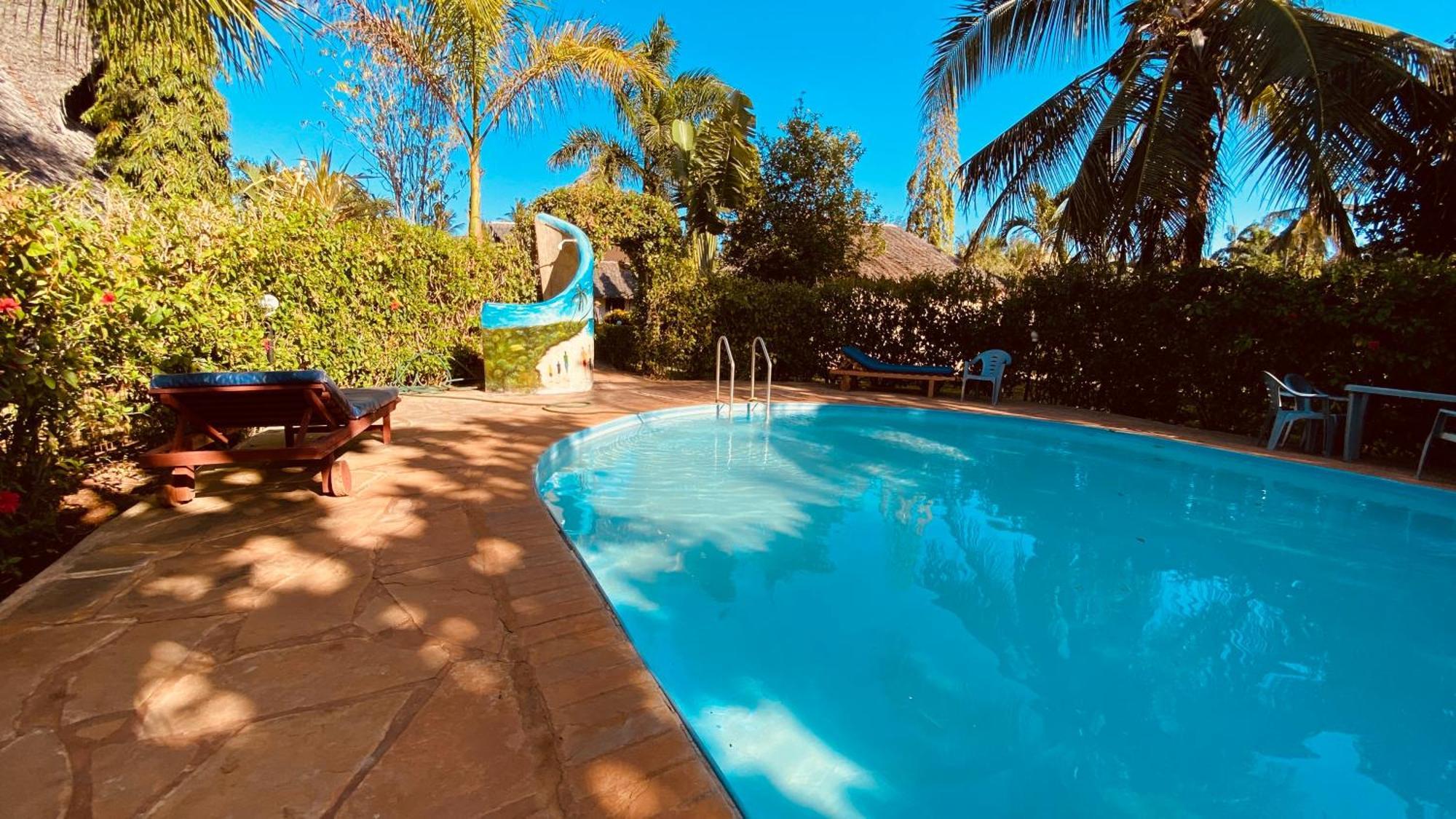 Villas Dora And Holly Diani Beach Luaran gambar